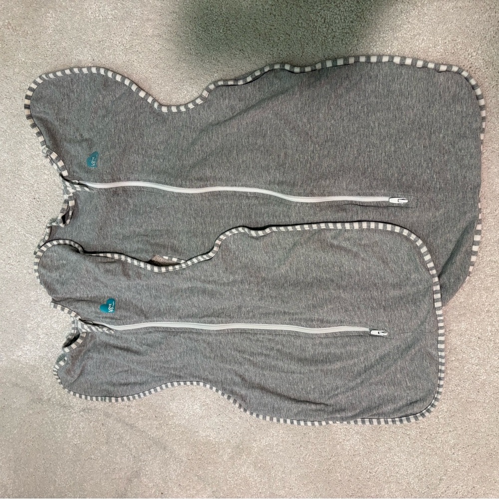 Love to Dream Gray Swaddles with Zipper